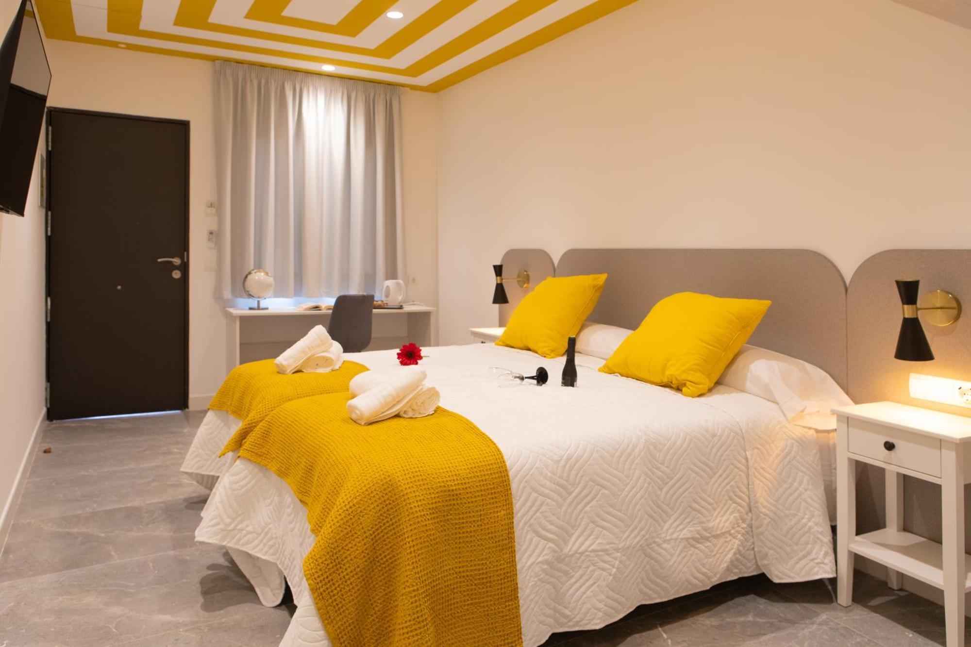 Boutique Rooms Playa Burriana ネルハ エクステリア 写真
