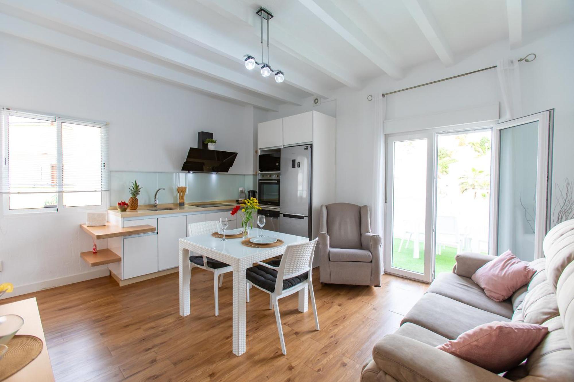 Boutique Rooms Playa Burriana ネルハ エクステリア 写真