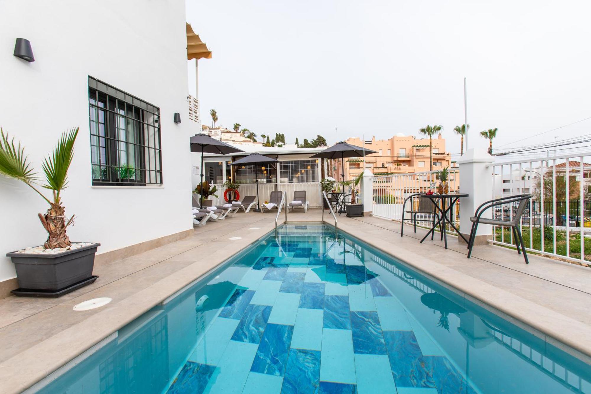 Boutique Rooms Playa Burriana ネルハ エクステリア 写真