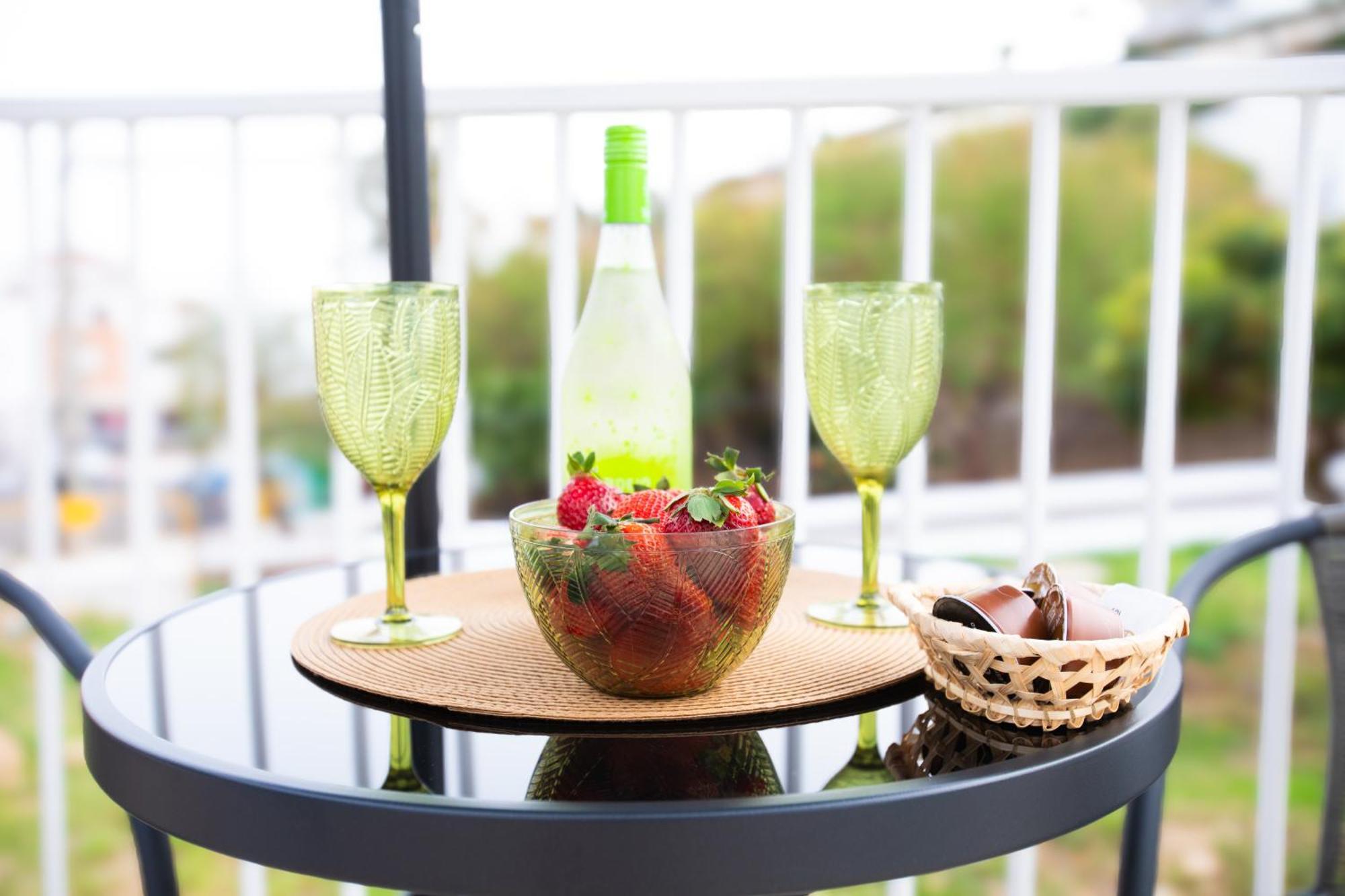 Boutique Rooms Playa Burriana ネルハ エクステリア 写真