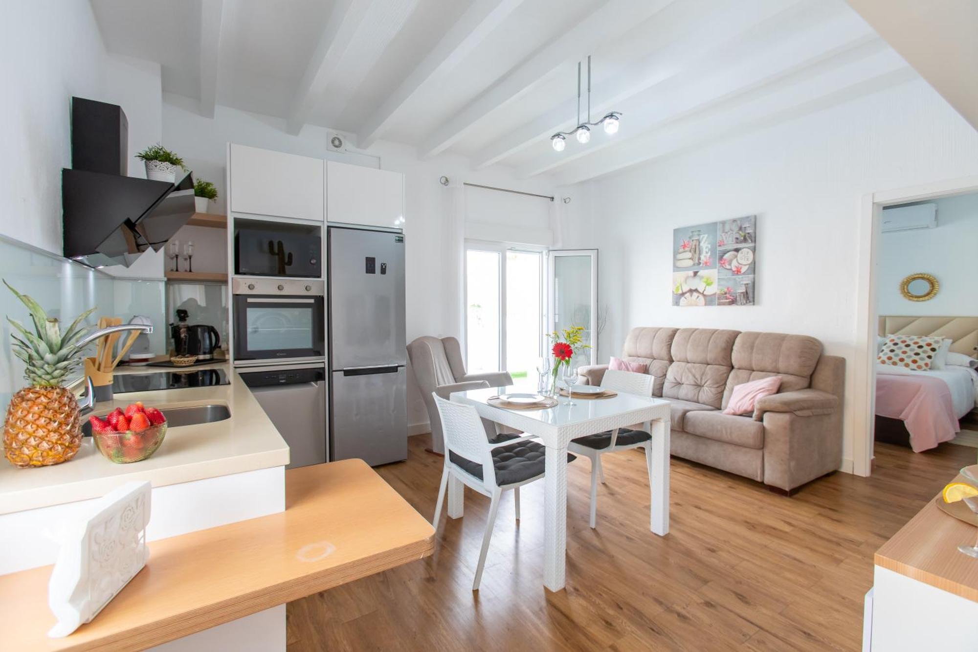 Boutique Rooms Playa Burriana ネルハ エクステリア 写真