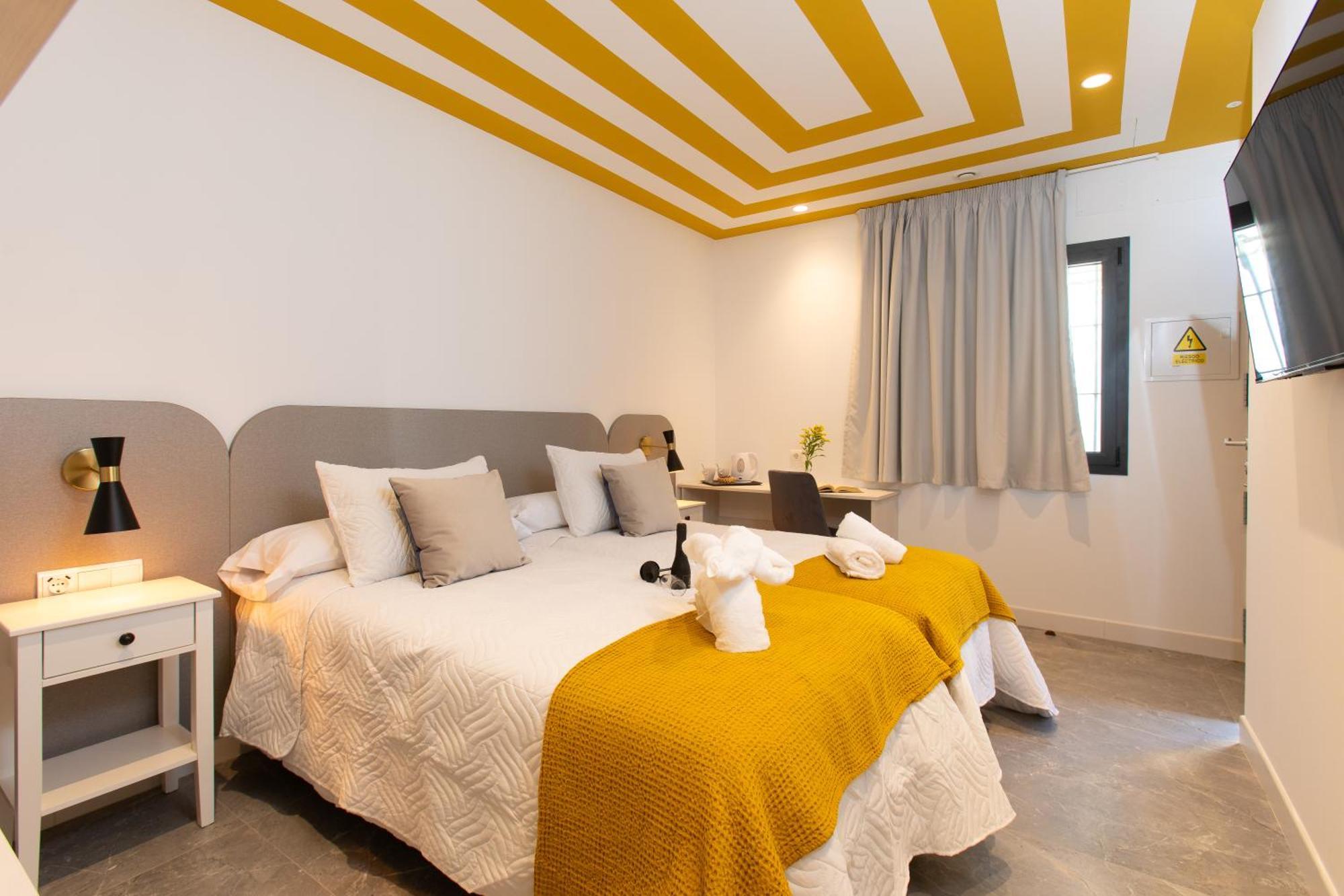 Boutique Rooms Playa Burriana ネルハ エクステリア 写真