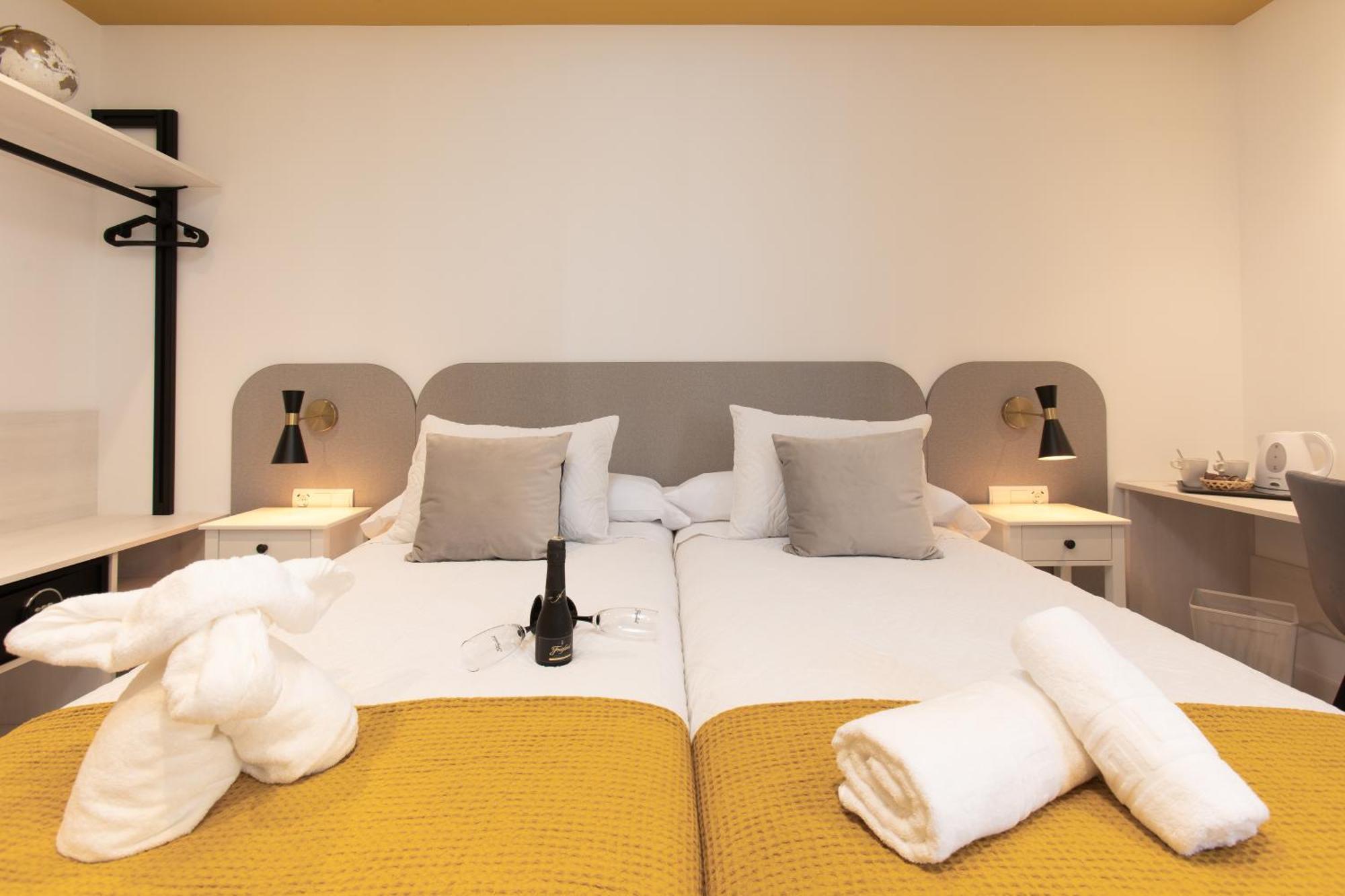 Boutique Rooms Playa Burriana ネルハ エクステリア 写真